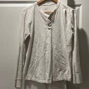 Gap “lived in” Henley, white